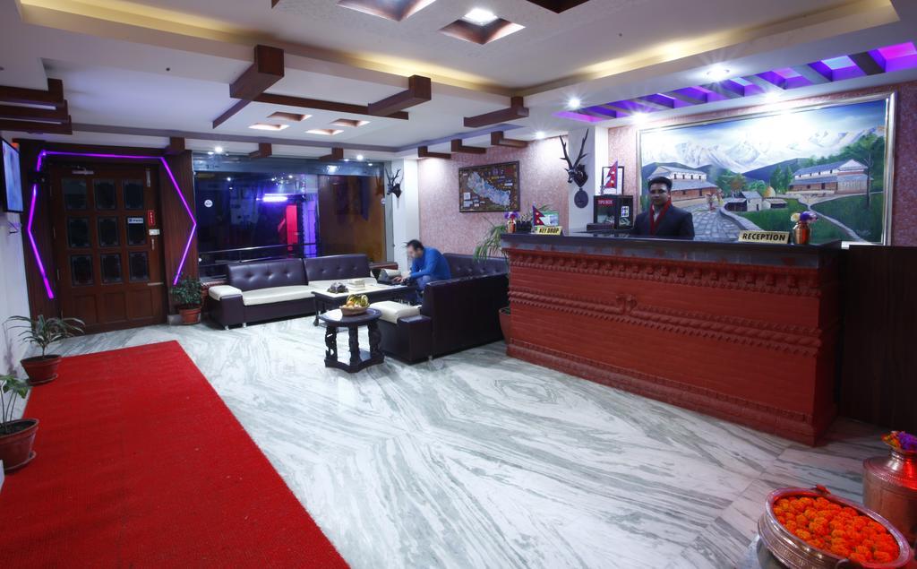 อัลไพน์ โฮเต็ล แอนด์ อพาร์ตเมนต์ Hotel กาฐมาณฑุ ภายนอก รูปภาพ