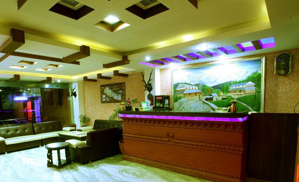 อัลไพน์ โฮเต็ล แอนด์ อพาร์ตเมนต์ Hotel กาฐมาณฑุ ภายนอก รูปภาพ